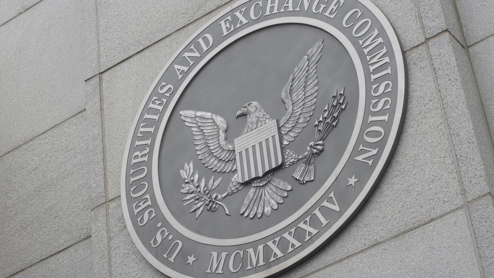 SEC Green Lights Tokenized Stock Trading Despite Clarity Act Fail