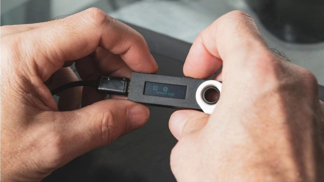 Hé lộ tình tiết ít người biết về vụ hack ví Ledger đình đám: Vì sao lại là lúc này?