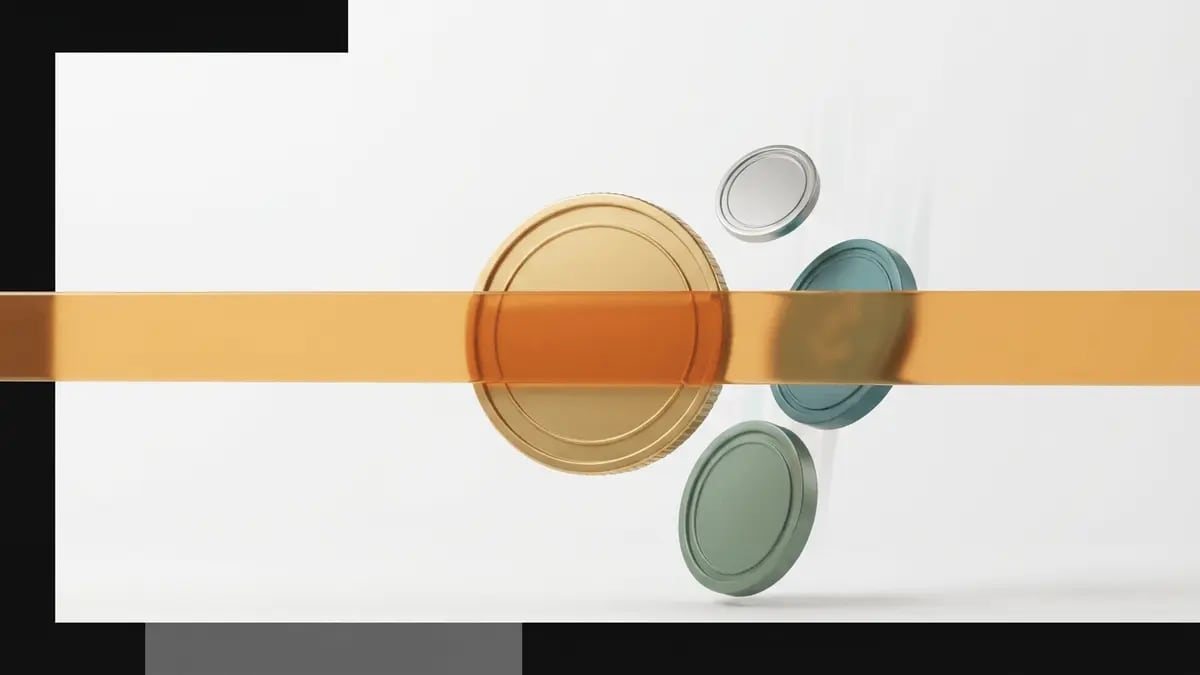 Altcoins ganham força enquanto Bitcoin testa zona de oferta