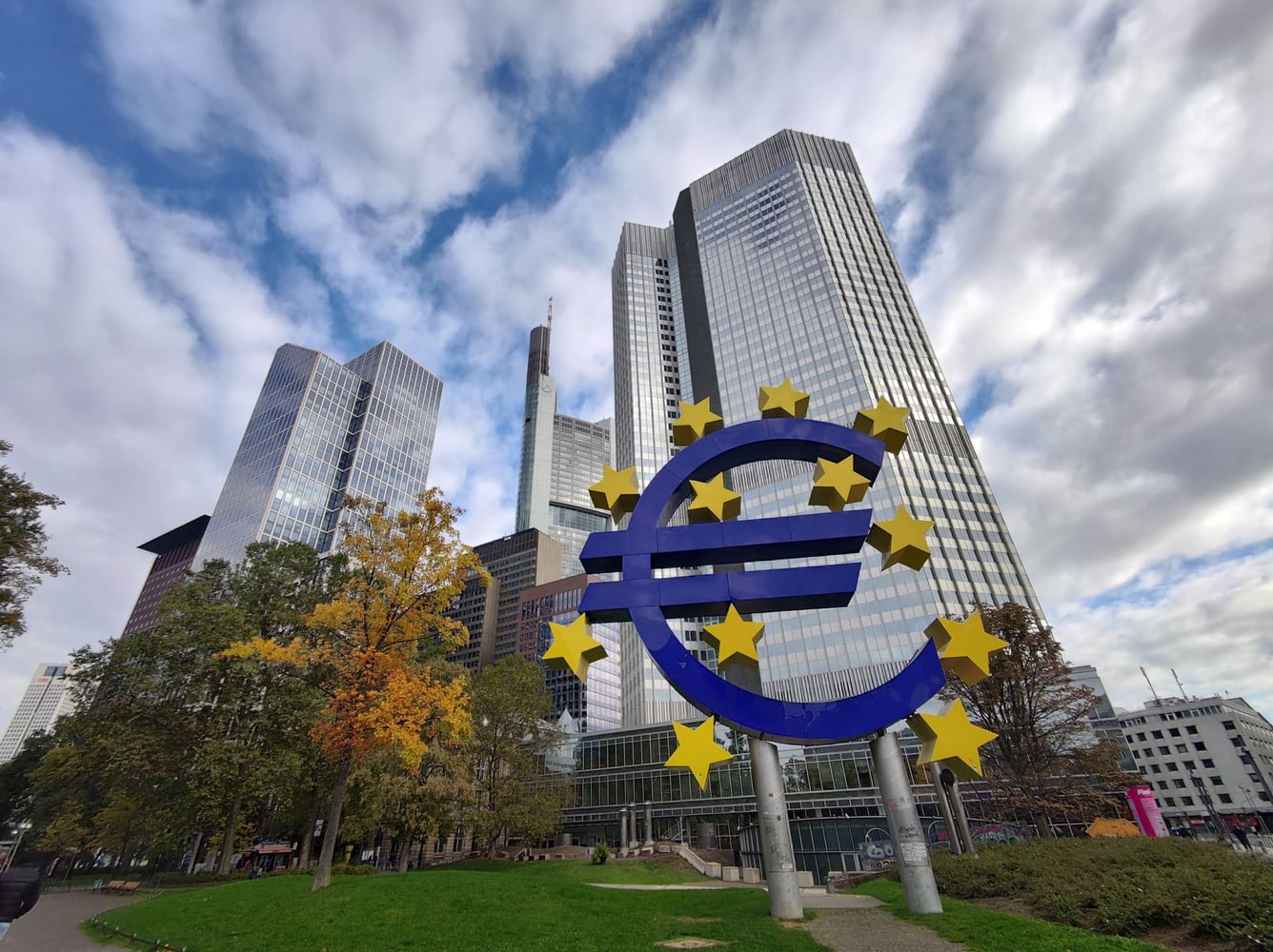 Bancos centrais da União Europeia propõem retirar limite de 60% para reservas de stablecoins mantidas em bancos