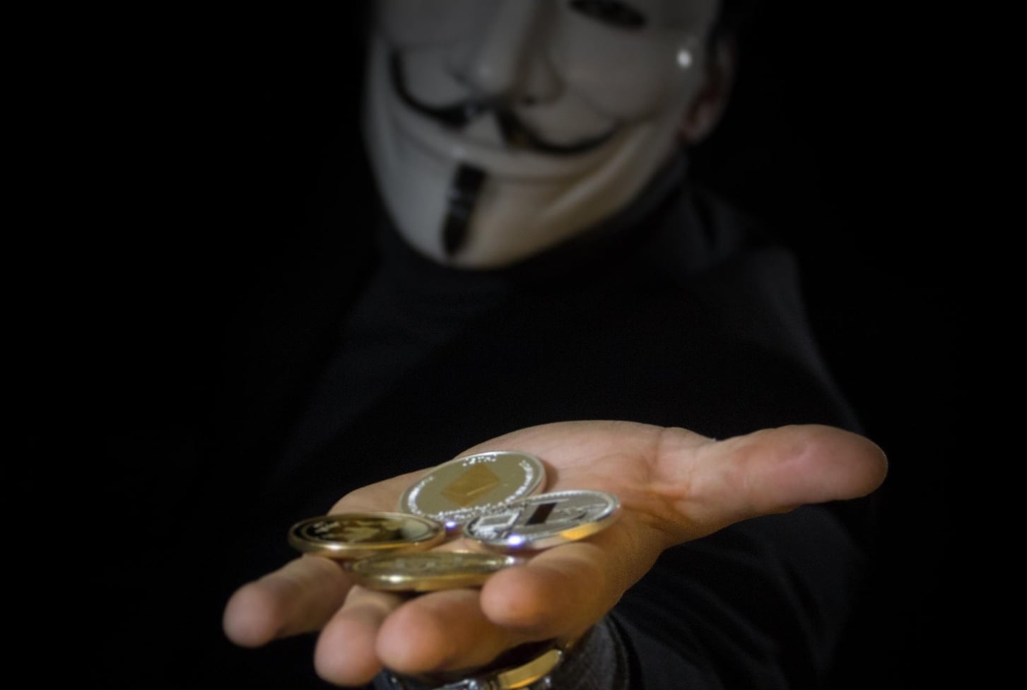 Golpista está entre as vítimas das carteiras adulteradas da Ledger e perdeu US$ 4,8 milhões em Bitcoin, diz Chainalysis